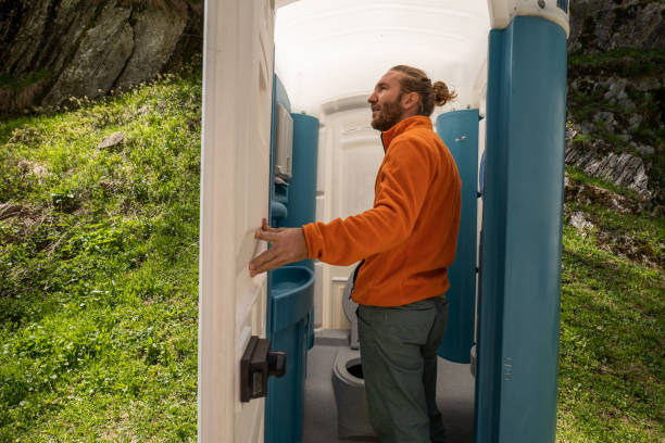 Portable Toilet Options We Offer in Willimantic, CT